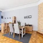 Apartment Podwale Uj Downtown Cracow By Renters
