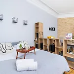 Apartment Podwale Uj Downtown Cracow By Renters *