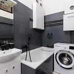 Apartment Podwale Uj Downtown Cracow By Renters