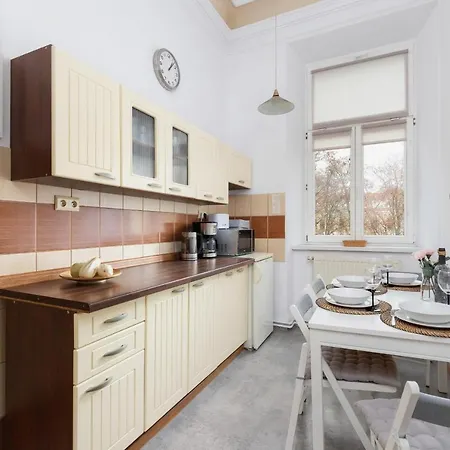 Apartment Podwale Uj Downtown Cracow By Renters Krakow