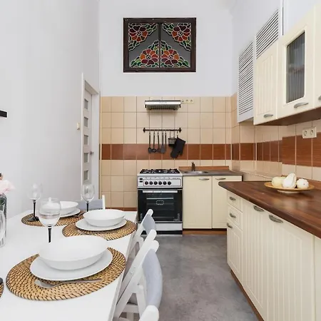 Podwale Uj Downtown Cracow By Renters